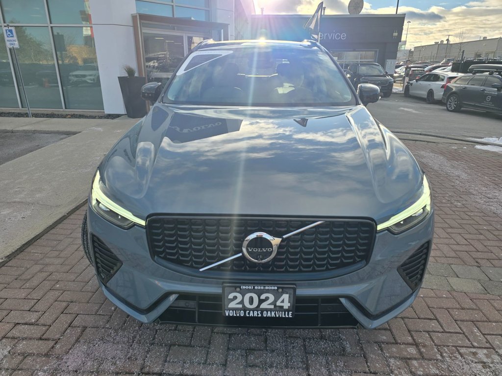 2024 Volvo XC60 ULTIMATE DARK THEME-3