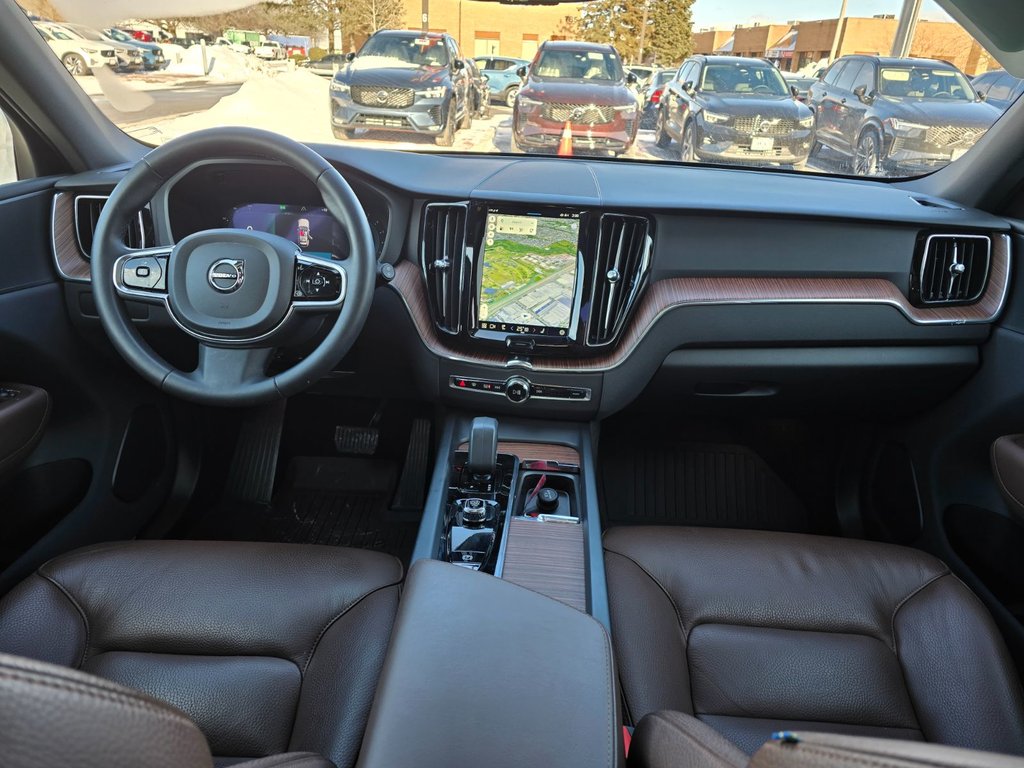 2024 Volvo XC60 PLUS DARK THEME-4