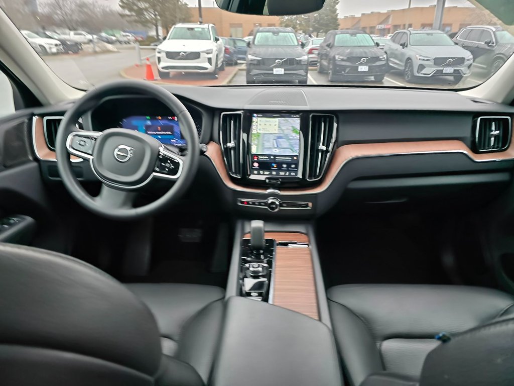2024 Volvo XC60 PLUS DARK THEME-4
