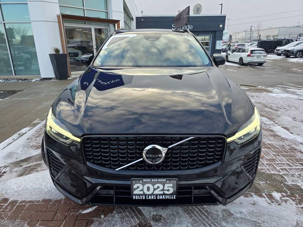 2025 Volvo XC60 PLUS DARK THEME-3