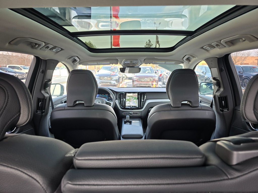 2025 Volvo XC60 PLUS DARK THEME-6