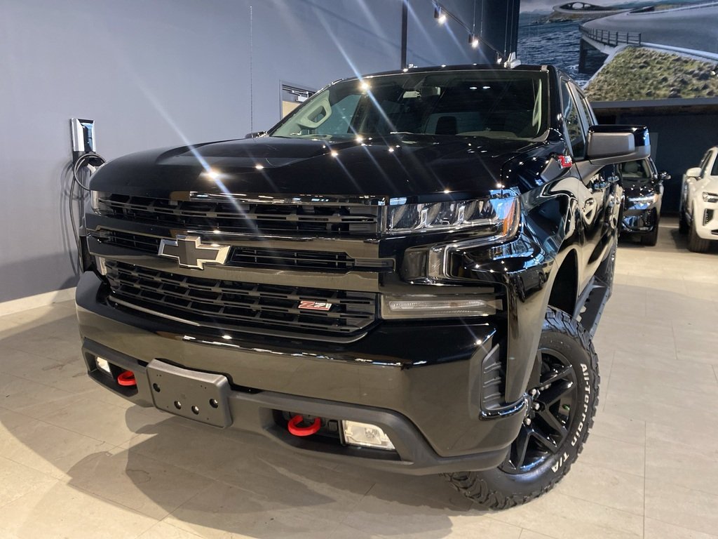 2021 Chevrolet Silverado 1500 Crew Cab 4x4 LT Trail Boss / Standard Box-0