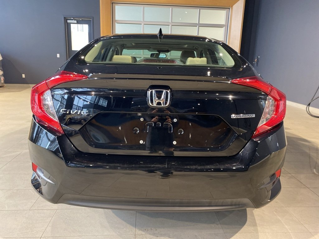 2018 Honda Civic Sedan Touring CVT-3
