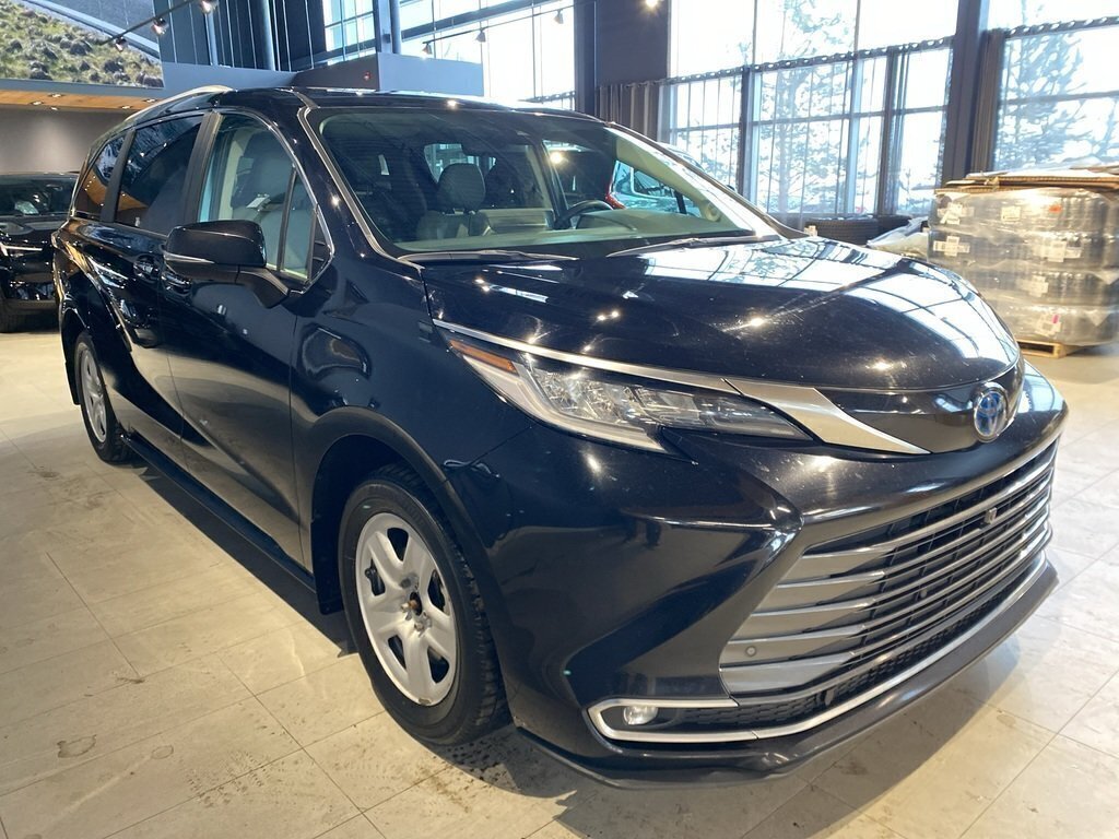 2022 Toyota Sienna Hybrid Sienna Limited AWD 7-Pass-6