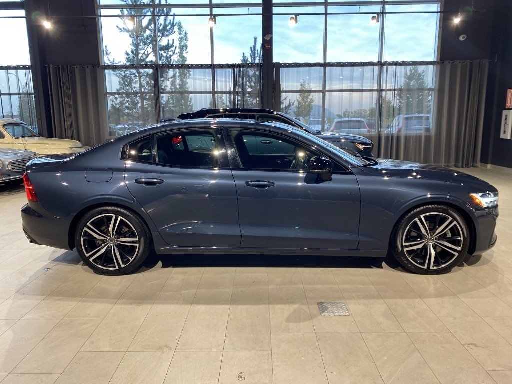 2022 Volvo S60 B5 AWD R-Design-5