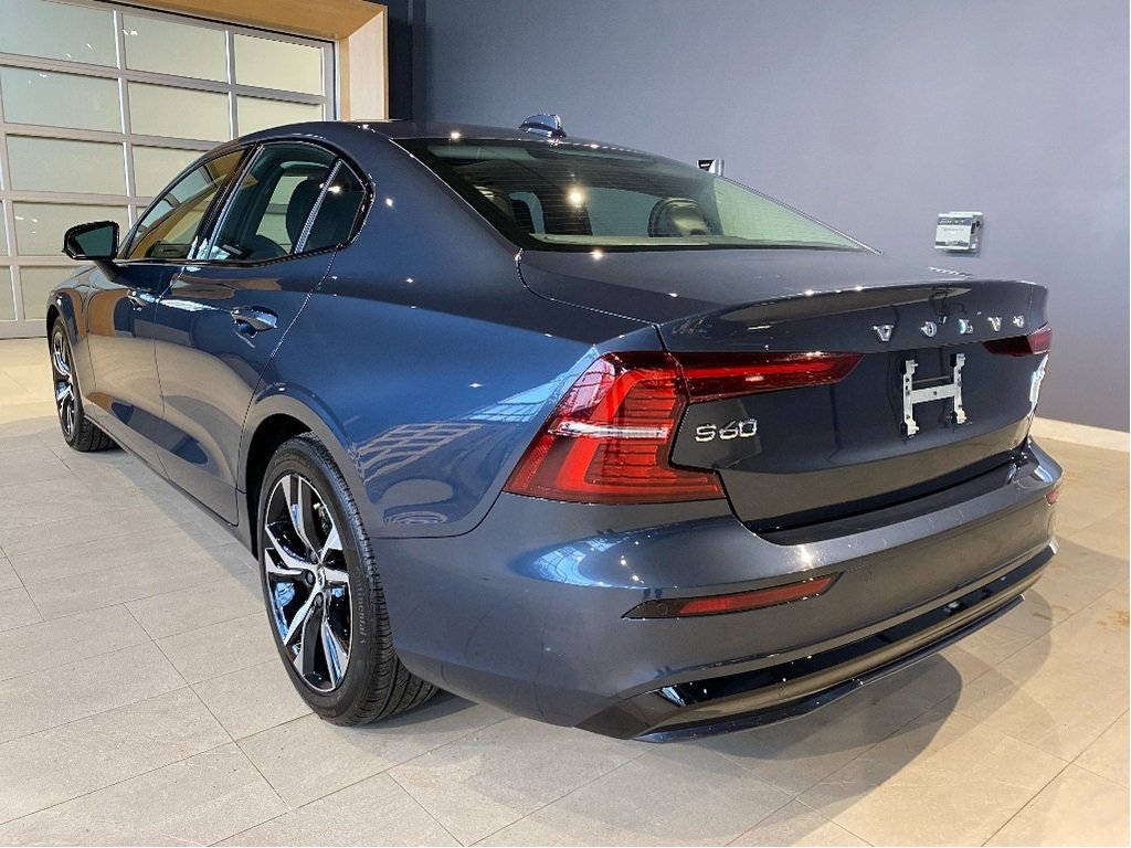 2024 Volvo S60 B5 AWD Core Dark Theme-2