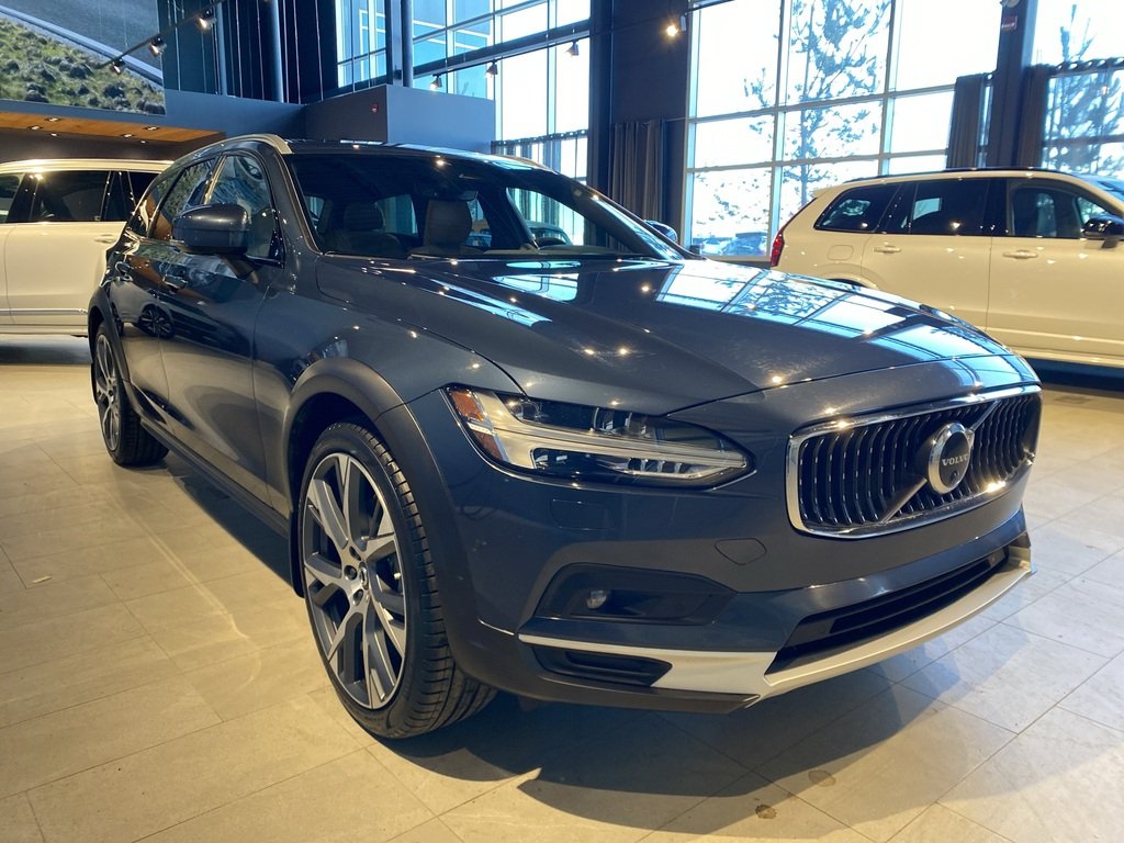 2023 Volvo V90 Cross Country B6 AWD Ultimate-6