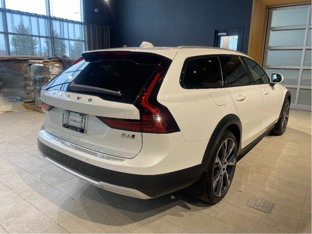 2025 Volvo V90 Cross Country B6 AWD Ultra-5