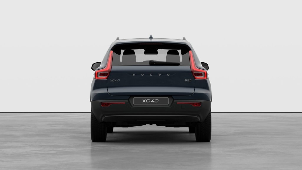2026 Volvo XC40 Plus Dark Theme-5