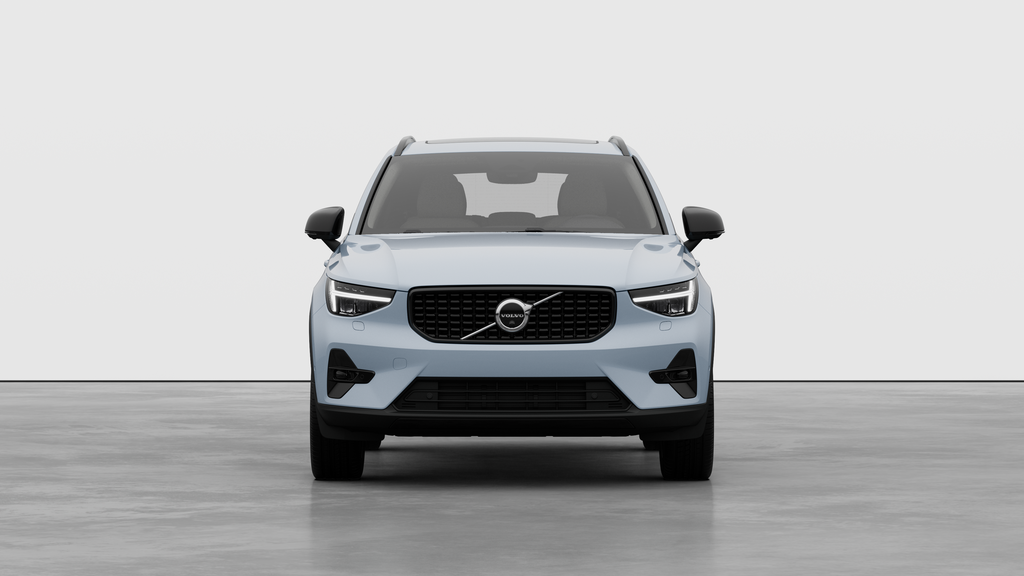 2026 Volvo XC40 Plus Dark Theme-4