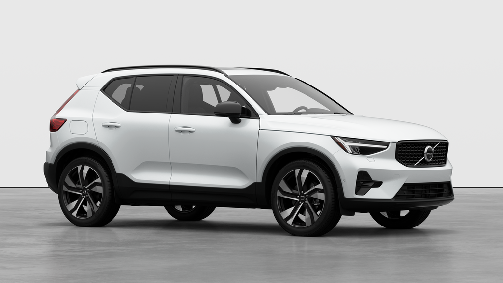 2026 Volvo XC40 Plus Dark Theme-2
