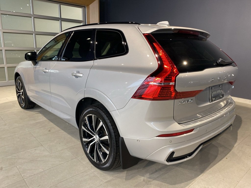 2023 Volvo XC60 B6 AWD Plus - Dark-2