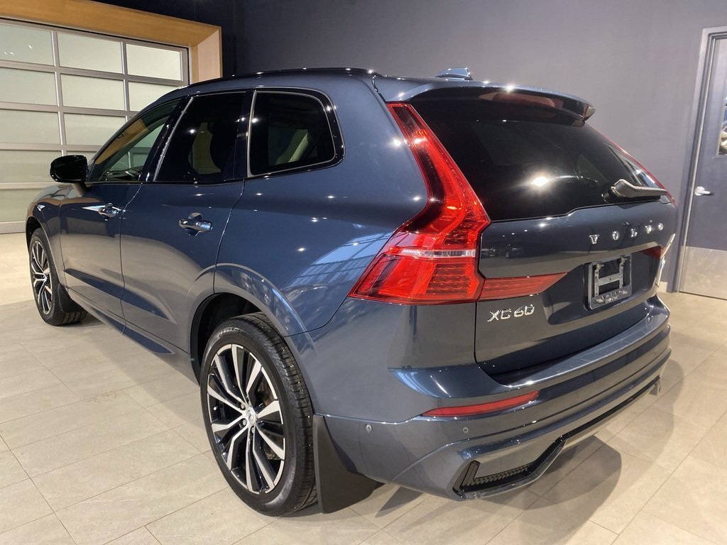 2023 Volvo XC60 B6 AWD Plus - Dark-2