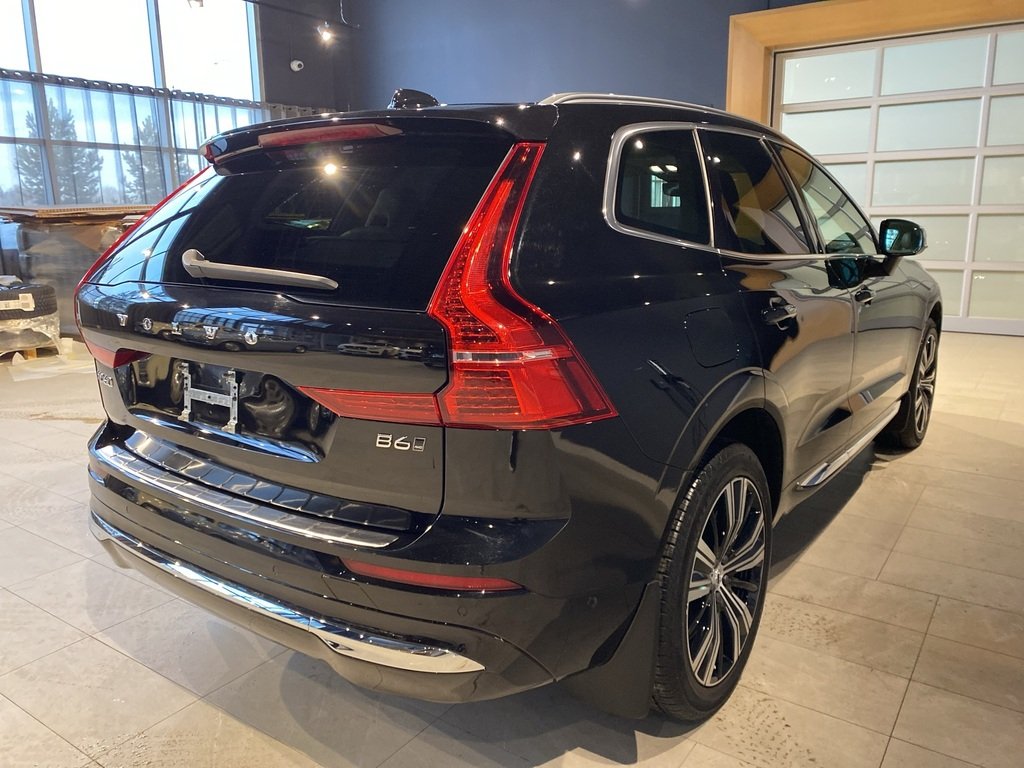 2023 Volvo XC60 B6 AWD Ultimate - Bright-4