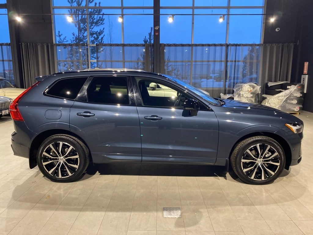 2023 Volvo XC60 B6 AWD Ultimate - Dark-5
