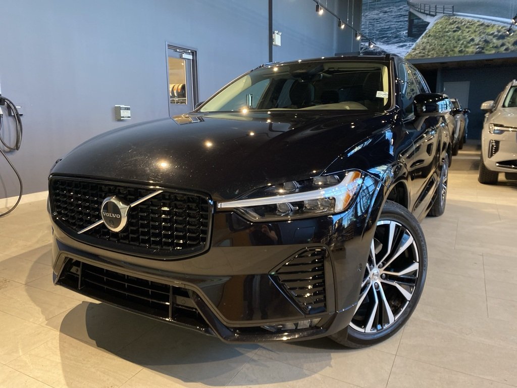 2025 Volvo XC60 B5 AWD Plus Dark Theme-0