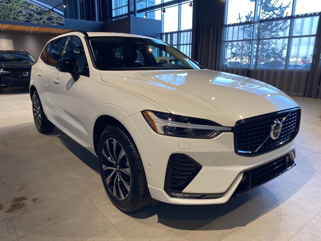 2025 Volvo XC60 B5 AWD Plus Dark Theme-6