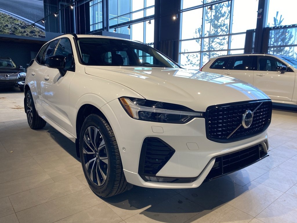 2025 Volvo XC60 B5 AWD Plus Dark Theme-6