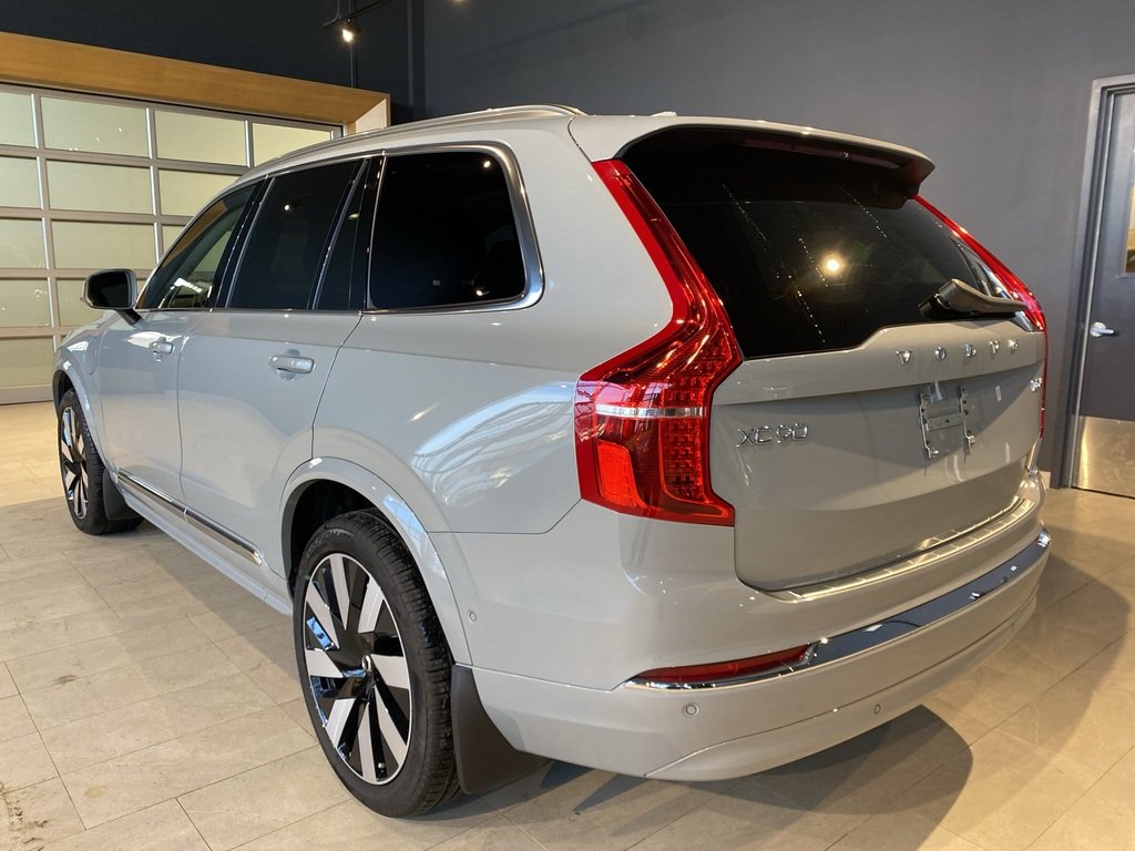 2025 Volvo XC90 Plug-In Hybrid T8 AWD Ultra Bright Theme 7-Seater-2