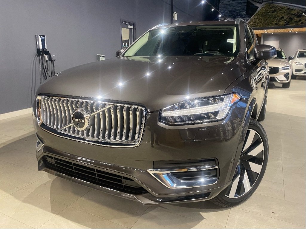 2025 Volvo XC90 Plug-In Hybrid T8 AWD Ultra Bright Theme 7-Seater-0