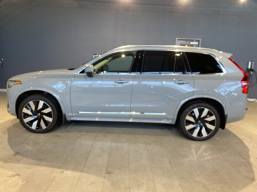 2025 Volvo XC90 Plug-In Hybrid T8 AWD Ultra Bright Theme 7-Seater-1