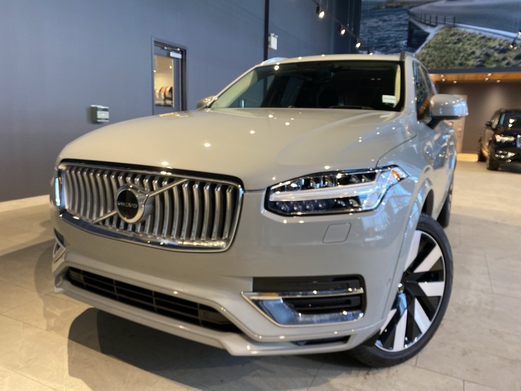 2025 Volvo XC90 Plug-In Hybrid T8 AWD Ultra Bright Theme 7-Seater-0