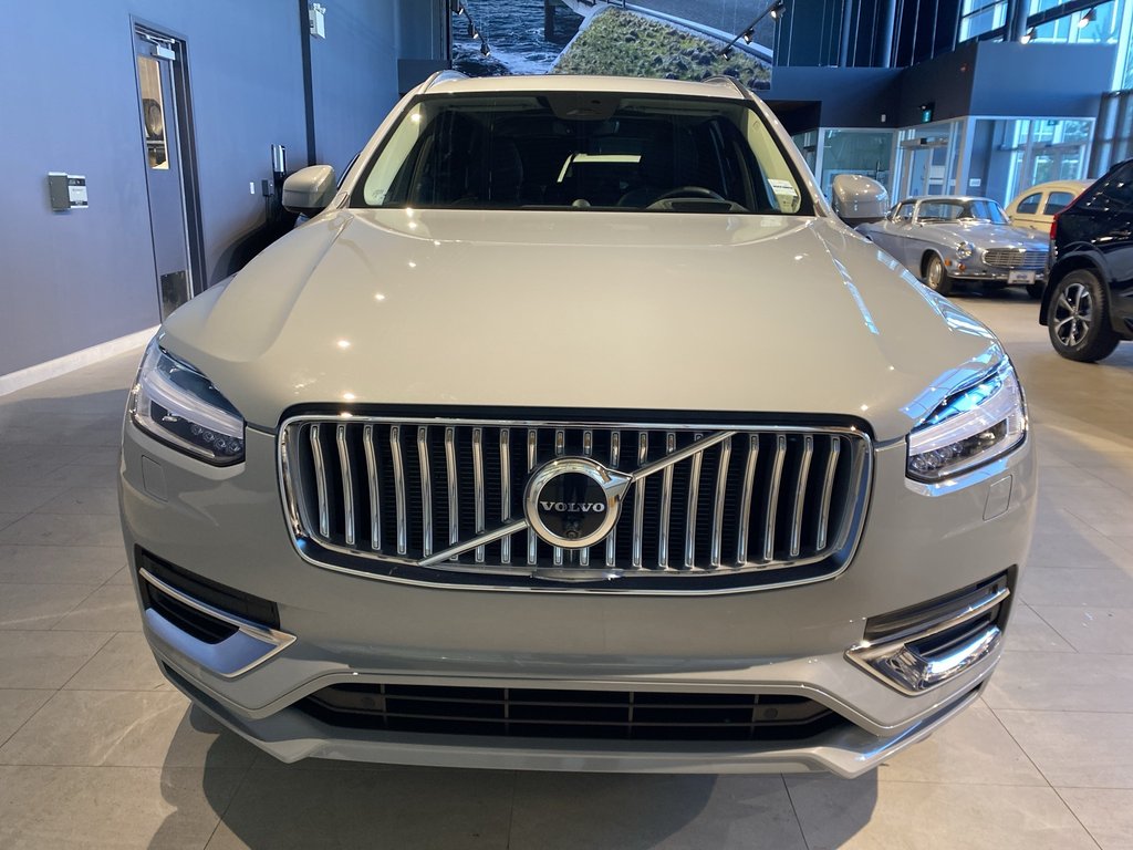 2025 Volvo XC90 Plug-In Hybrid Ultra Bright Theme-7