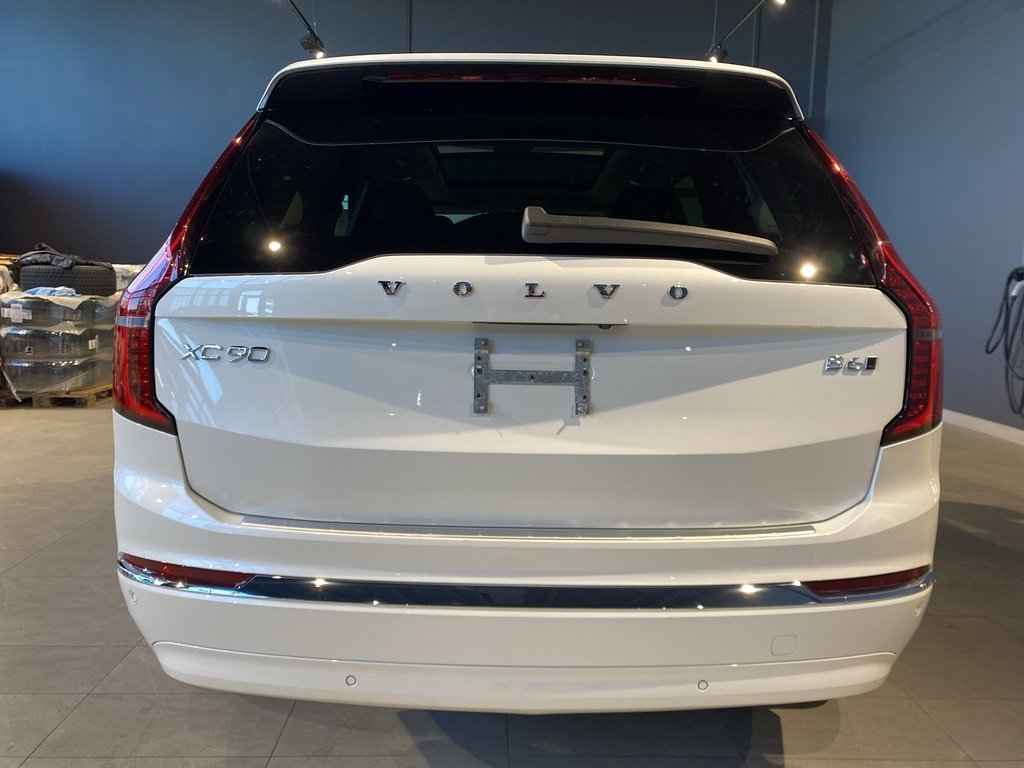 2025 Volvo XC90 2025.5 B6 AWD Core Bright Theme 7-Seater-3