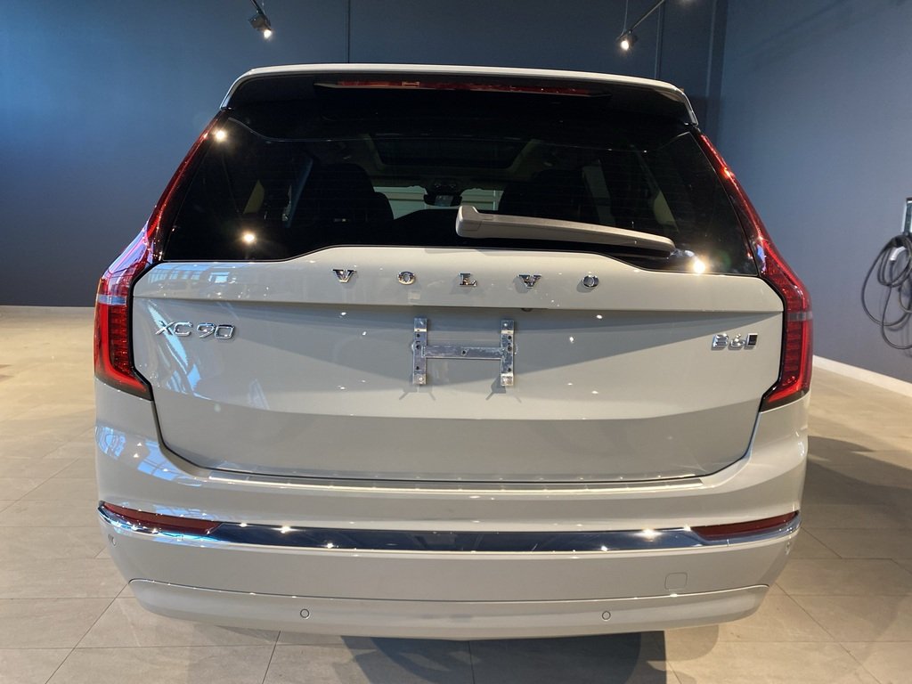 2025 Volvo XC90 2025.5 B6 AWD Ultra Bright Theme 7-Seater-3