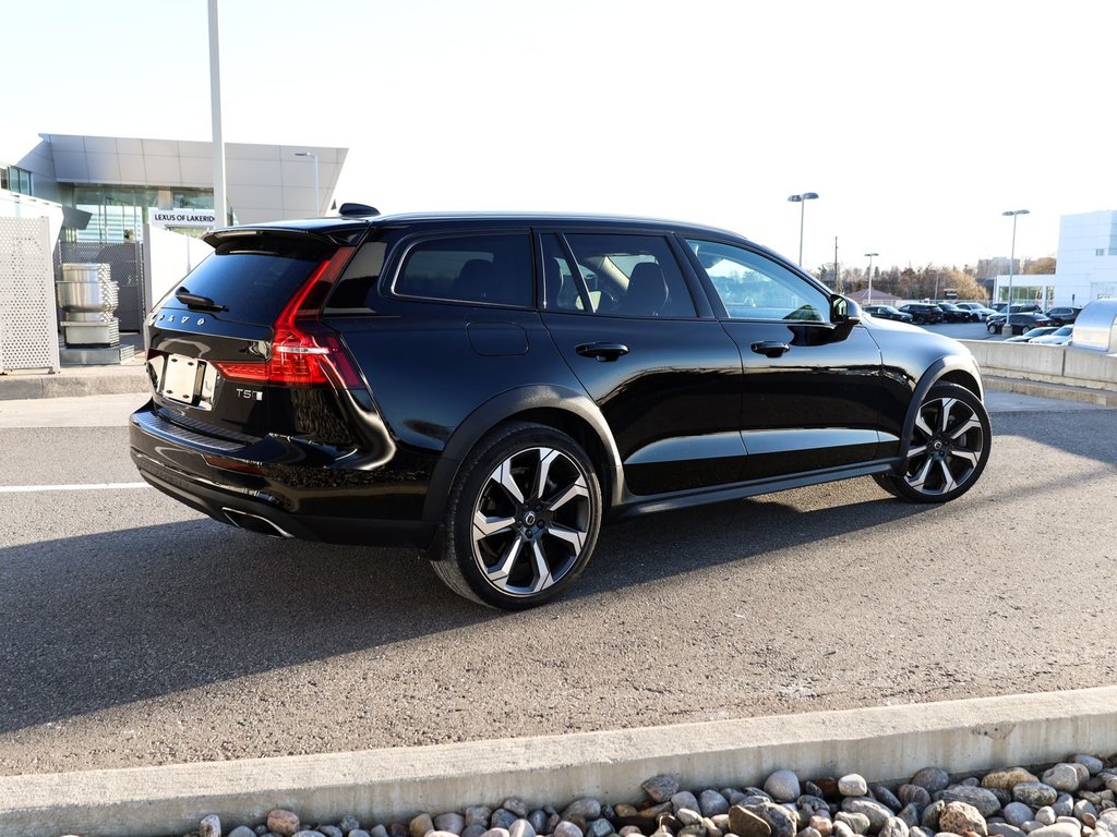 2022 Volvo V60 Cross Country T5 in Ajax, Ontario at Volvo Cars Lakeridge - 17 - w1024h768px