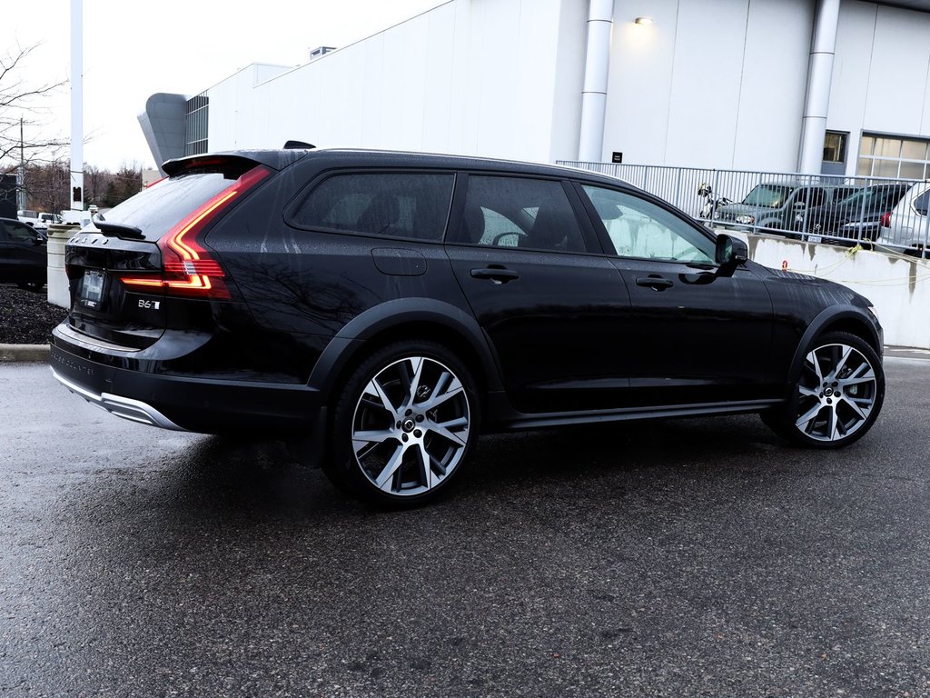 2022 Volvo V90 Cross Country B6 in Ajax, Ontario at Volvo Cars Lakeridge - 17 - w1024h768px