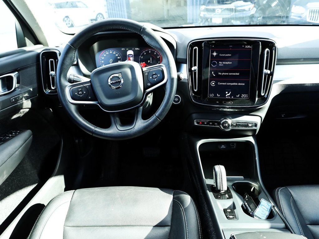 2021 Volvo XC40 Momentum in Ajax, Ontario at Volvo Cars Lakeridge - 13 - w1024h768px