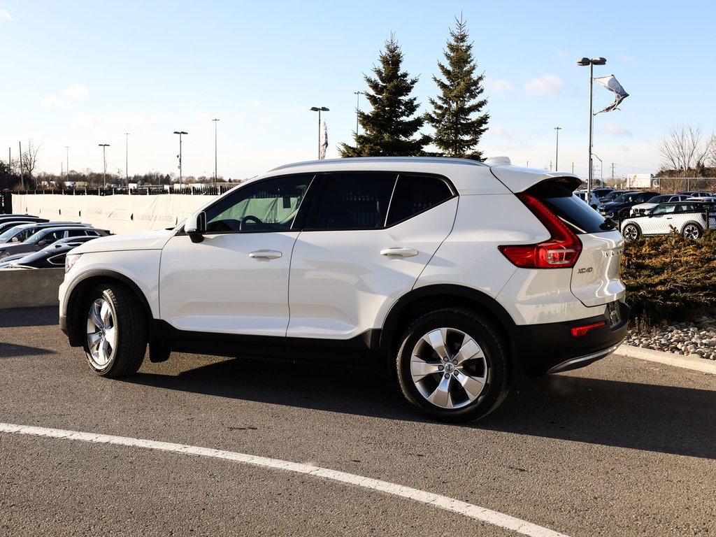 2021 Volvo XC40 Momentum in Ajax, Ontario at Volvo Cars Lakeridge - 16 - w1024h768px