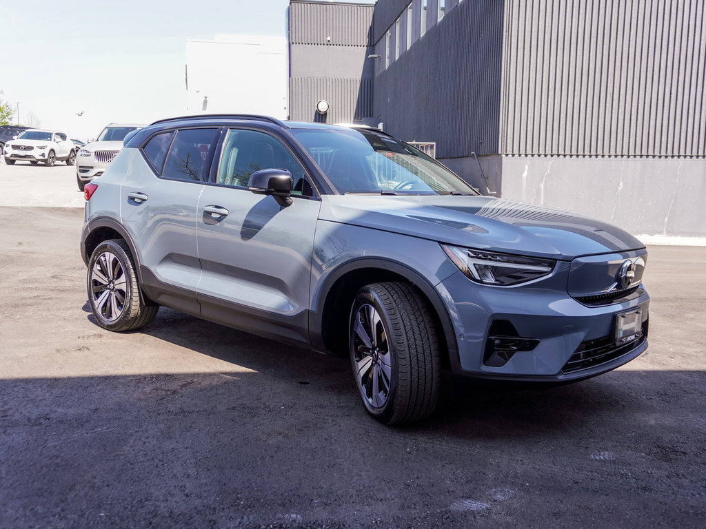 2023 Volvo XC40 Recharge Pure Electric Twin Plus in Ajax, Ontario at Volvo Cars Lakeridge - 3 - w1024h768px