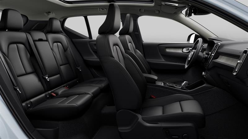 2024 Volvo XC40 B5 AWD Ultimate Dark Theme in Ajax, Ontario at Volvo Cars Lakeridge - 12 - w1024h768px