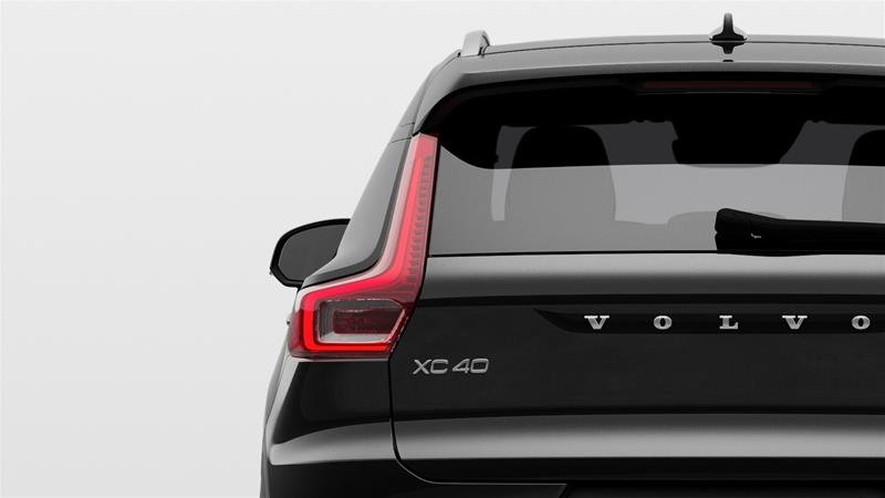 2024 Volvo XC40 B5 AWD Ultimate Bright Theme in Ajax, Ontario at Volvo Cars Lakeridge - 12 - w1024h768px