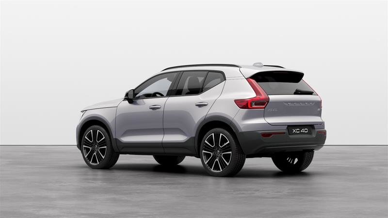 2025 Volvo XC40 B5 AWD Ultra Dark Theme in Ajax, Ontario at Volvo Cars Lakeridge - 8 - w1024h768px