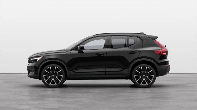 2025 Volvo XC40 B5 AWD Ultra Dark Theme in Ajax, Ontario at Volvo Cars Lakeridge - 7 - w1024h768px