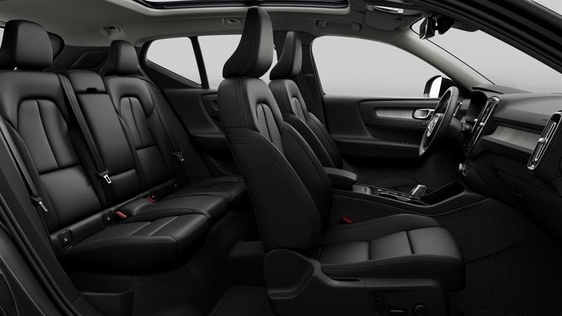 2025 Volvo XC40 B5 AWD Ultra Dark Theme in Ajax, Ontario at Volvo Cars Lakeridge - 13 - w1024h768px