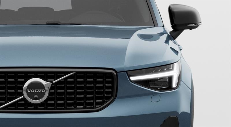 2025 Volvo XC40 B5 AWD Ultra Dark Theme in Ajax, Ontario at Volvo Cars Lakeridge - 2 - w1024h768px