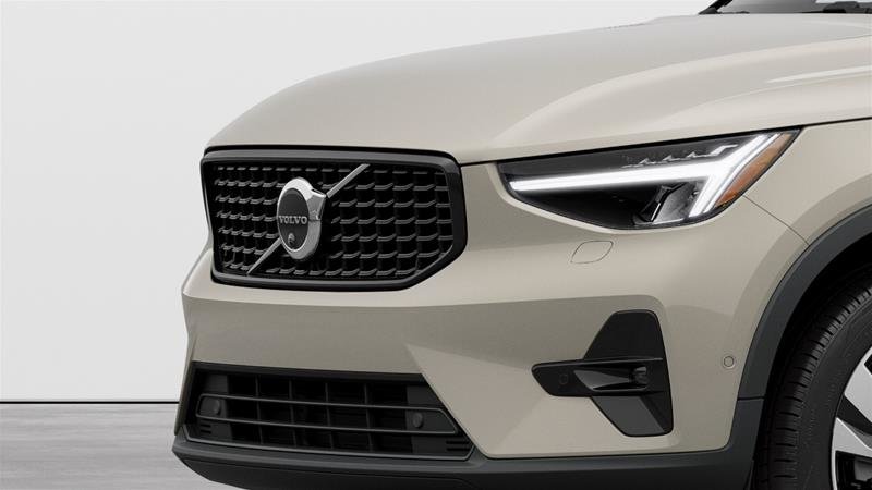 2025 Volvo XC40 B5 AWD Plus Dark Theme in Ajax, Ontario at Volvo Cars Lakeridge - 2 - w1024h768px