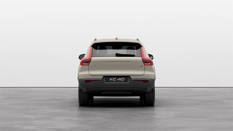 2025 Volvo XC40 B5 AWD Plus Dark Theme in Ajax, Ontario at Volvo Cars Lakeridge - 12 - w1024h768px