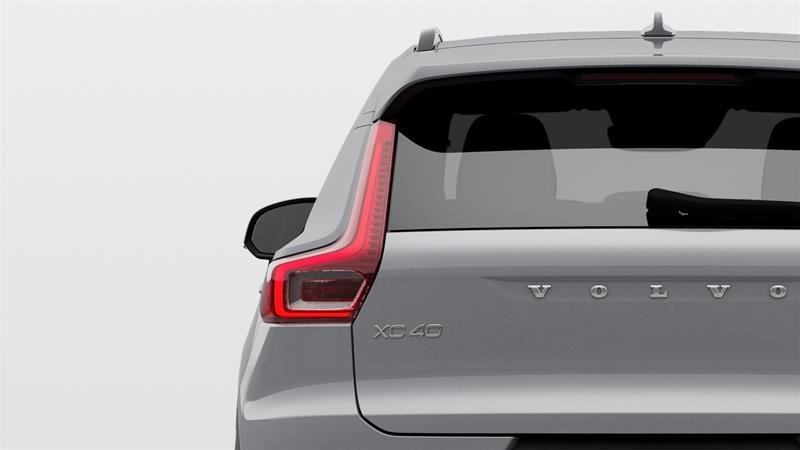 2025 Volvo XC40 B5 AWD Plus Dark Theme in Ajax, Ontario at Volvo Cars Lakeridge - 4 - w1024h768px