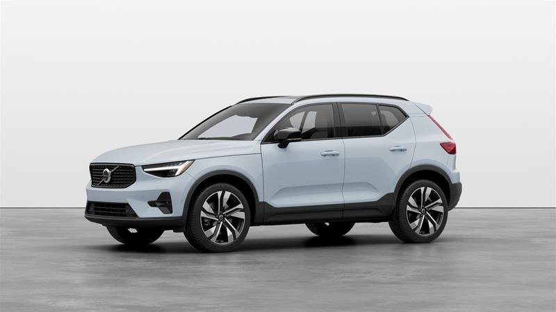 2025 Volvo XC40 B5 AWD Plus Dark Theme in Ajax, Ontario at Volvo Cars Lakeridge - 1 - w1024h768px