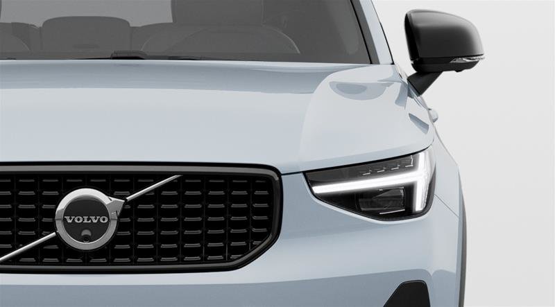 2025 Volvo XC40 B5 AWD Plus Dark Theme in Ajax, Ontario at Volvo Cars Lakeridge - 8 - w1024h768px