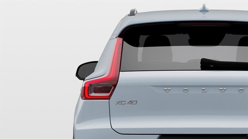 2025 Volvo XC40 B5 AWD Plus Dark Theme in Ajax, Ontario at Volvo Cars Lakeridge - 5 - w1024h768px