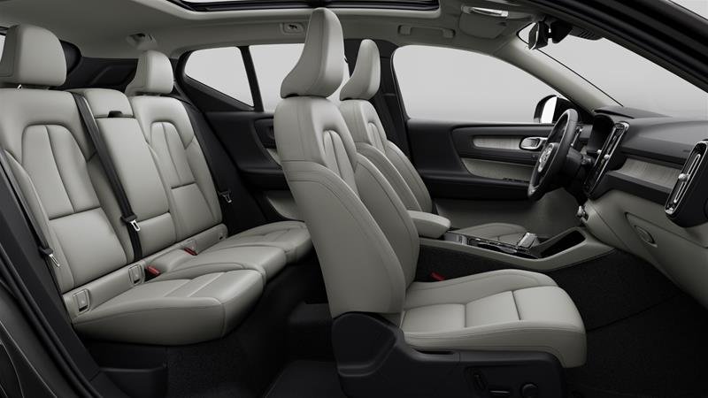 2025 Volvo XC40 B5 AWD Plus Dark Theme in Ajax, Ontario at Volvo Cars Lakeridge - 9 - w1024h768px