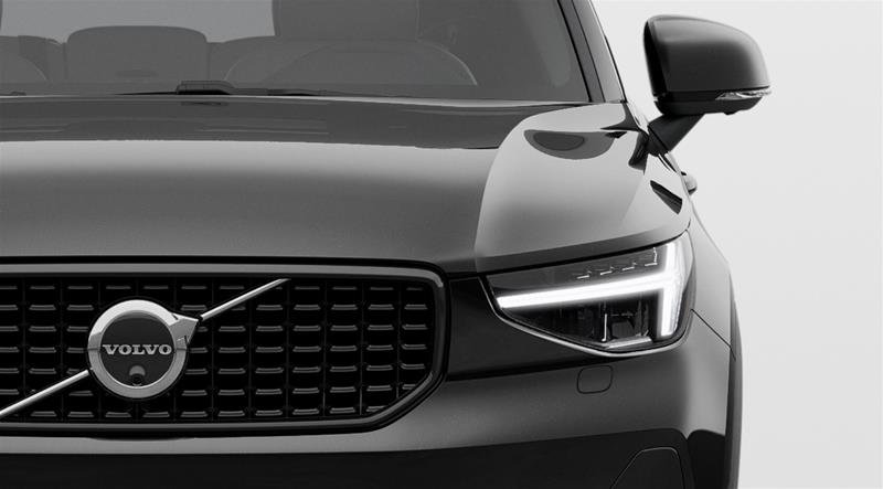 2025 Volvo XC40 B5 AWD Plus Dark Theme in Ajax, Ontario at Volvo Cars Lakeridge - 12 - w1024h768px