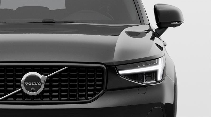 2025 Volvo XC40 B5 AWD Plus Dark Theme in Ajax, Ontario at Volvo Cars Lakeridge - 8 - w1024h768px