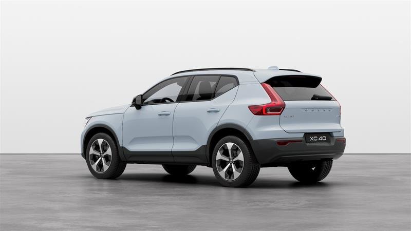 2025 Volvo XC40 B5 AWD Plus Dark Theme in Ajax, Ontario at Volvo Cars Lakeridge - 2 - w1024h768px